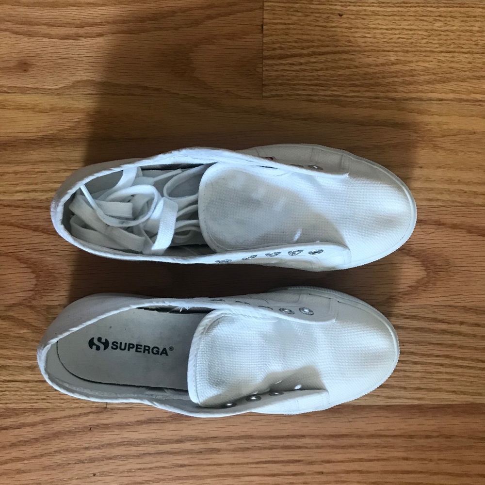Ayooo white Superga platform sneaker checkkkk - Picture 2 of 4